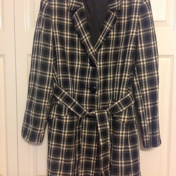 LeSuit Pants Suit (Pants & Jacket) - Picture 7 of 7